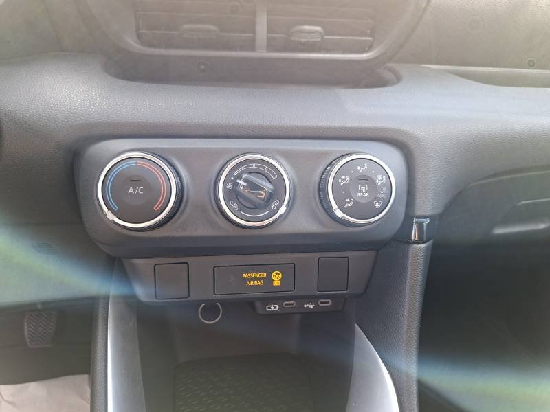 Toyota Yaris - Photo 16