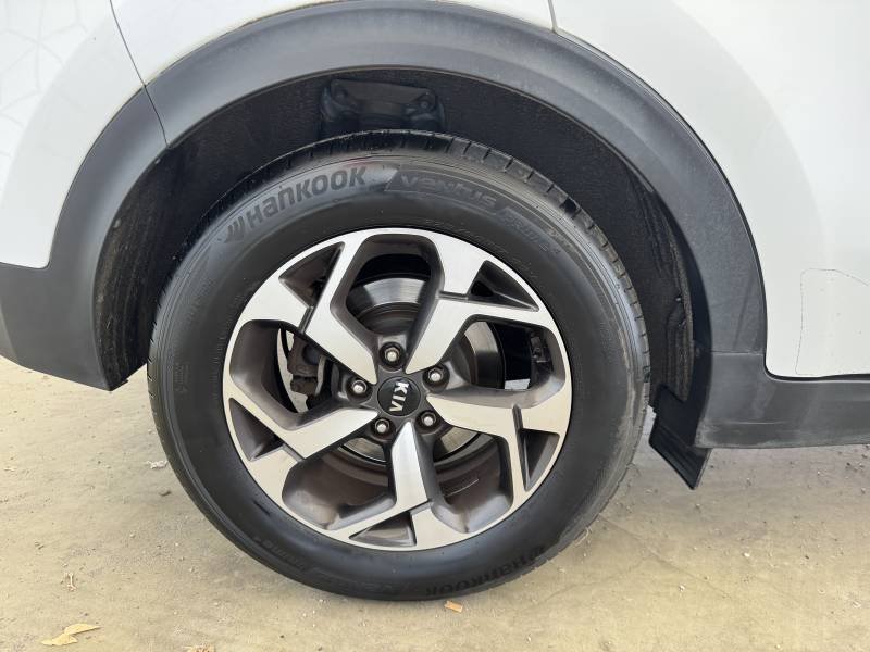 Kia Sportage - Photo 6