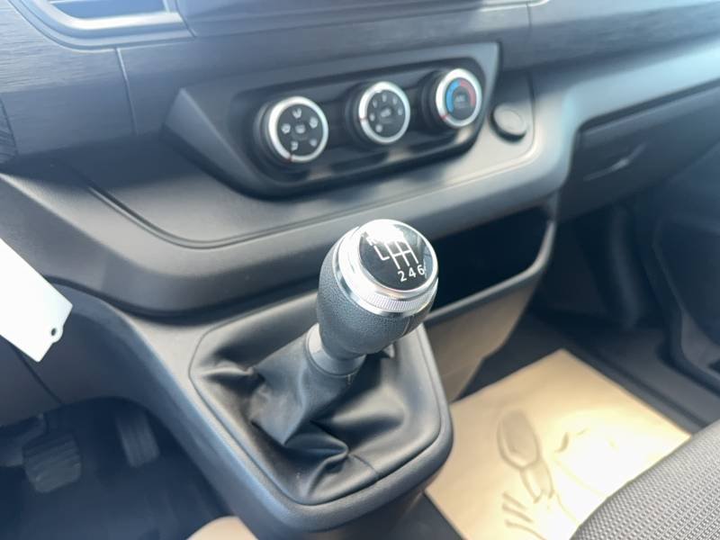 Renault Trafic - Photo 32