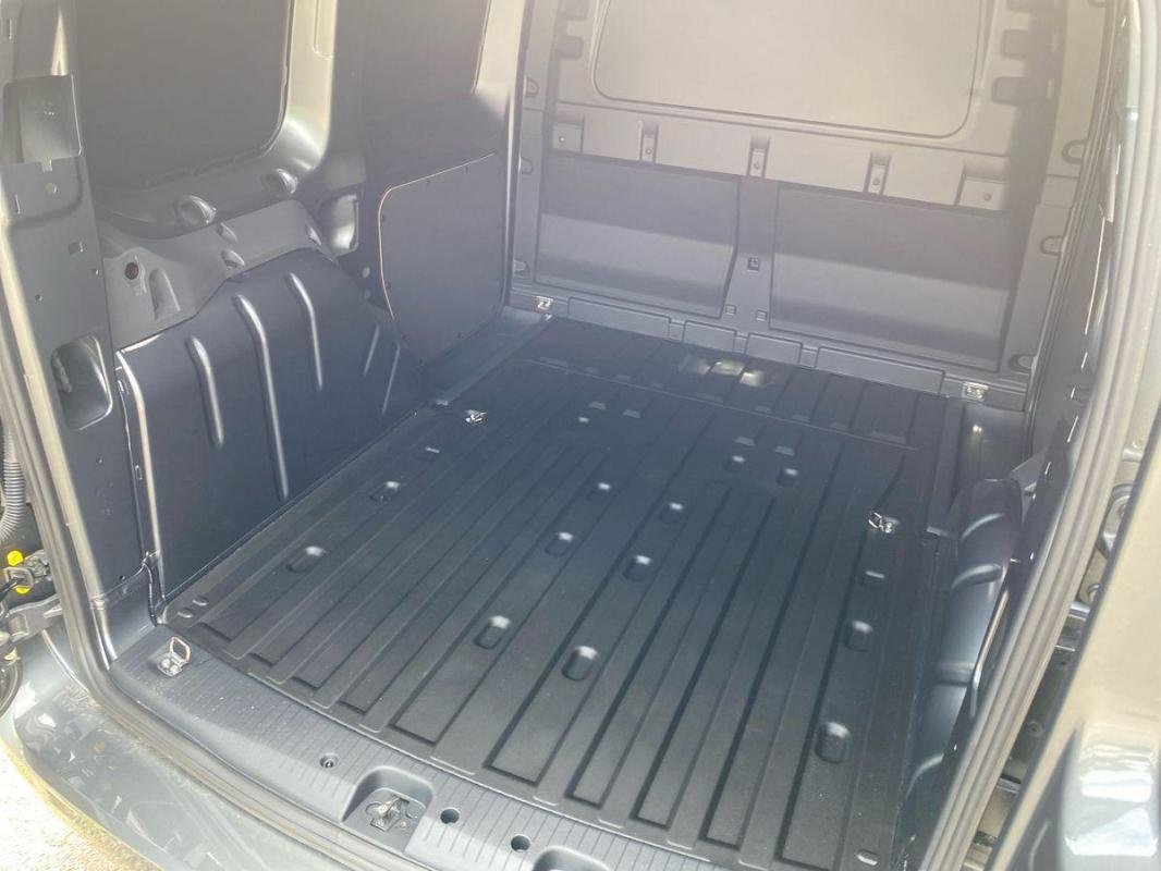 Volkswagen Caddy - Photo 32