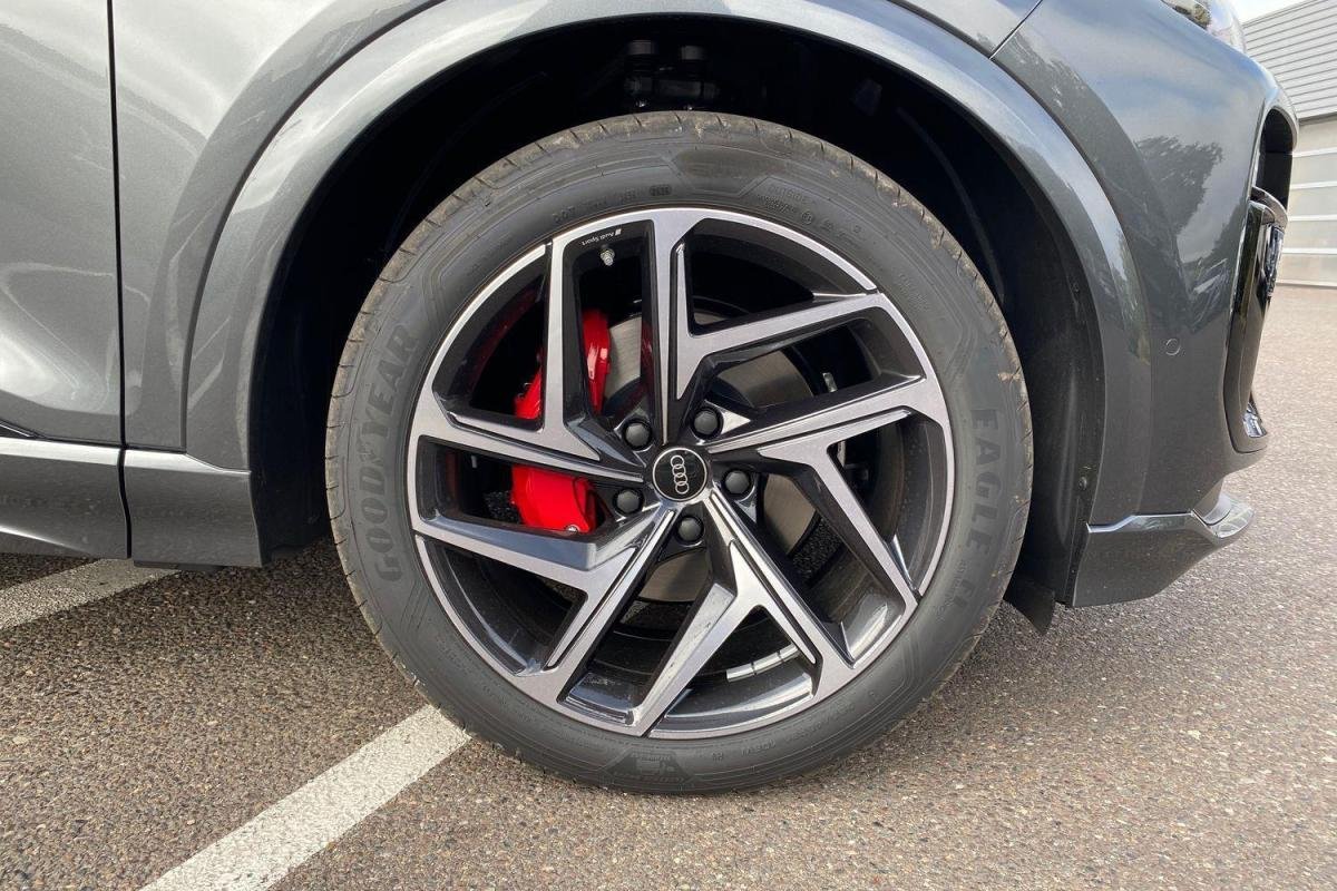 Audi q6 e-tron - Photo 24