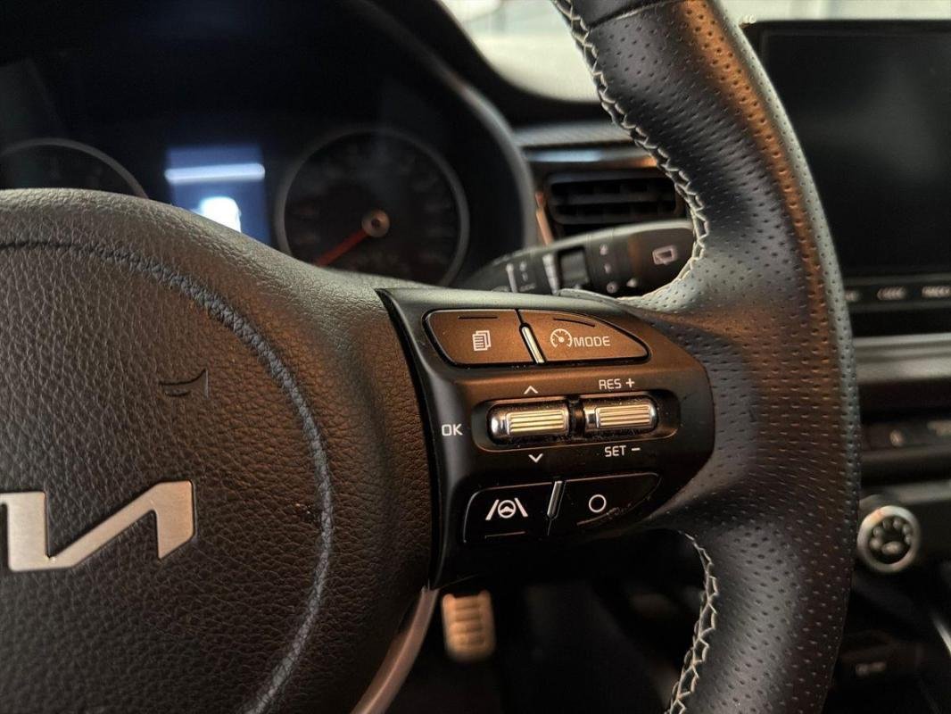 Kia Rio - Photo 21