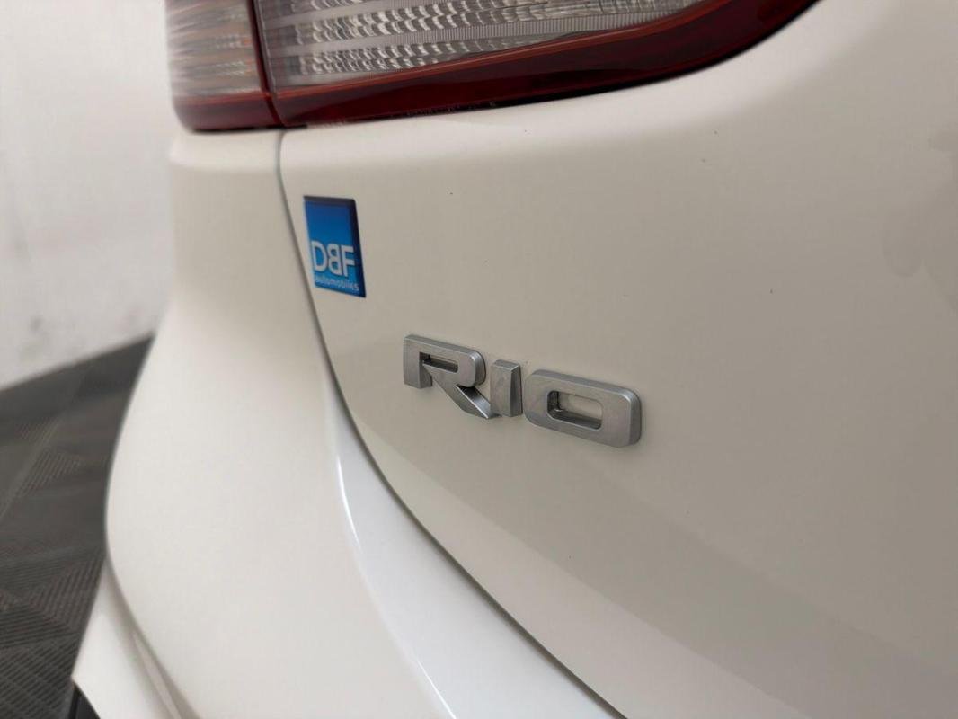 Kia Rio - Photo 27