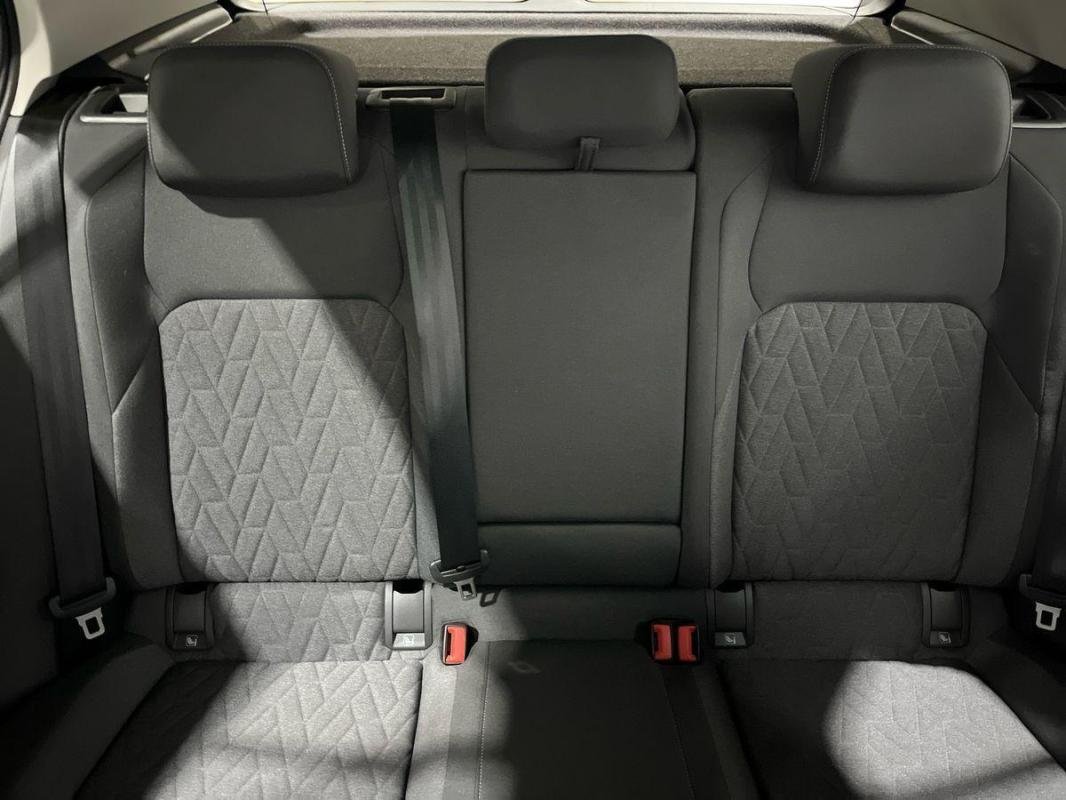 Volkswagen Golf - Photo 22