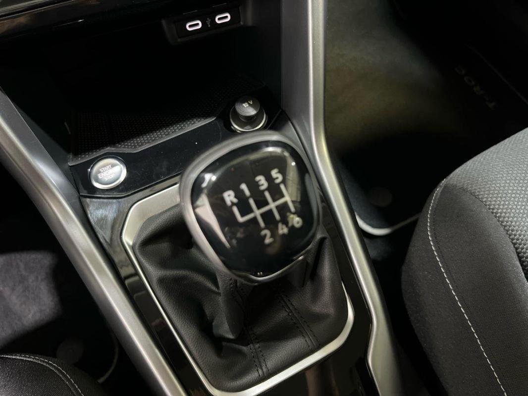Volkswagen T-Roc - Photo 11