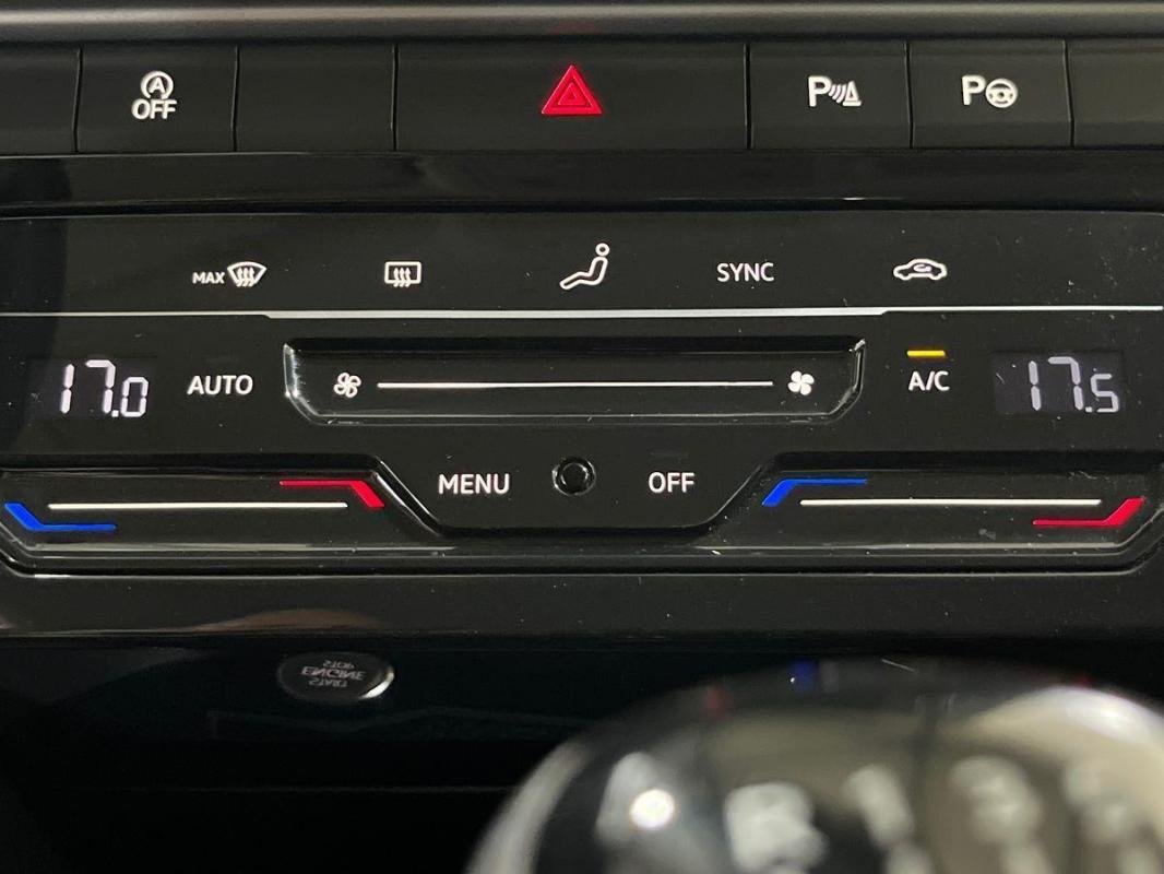 Volkswagen T-Roc - Photo 19