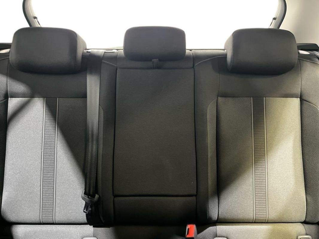 Volkswagen T-Roc - Photo 22