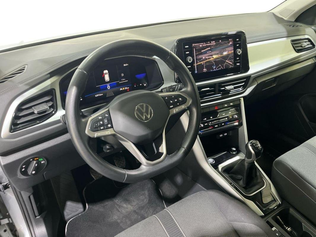 Volkswagen T-Roc - Photo 9