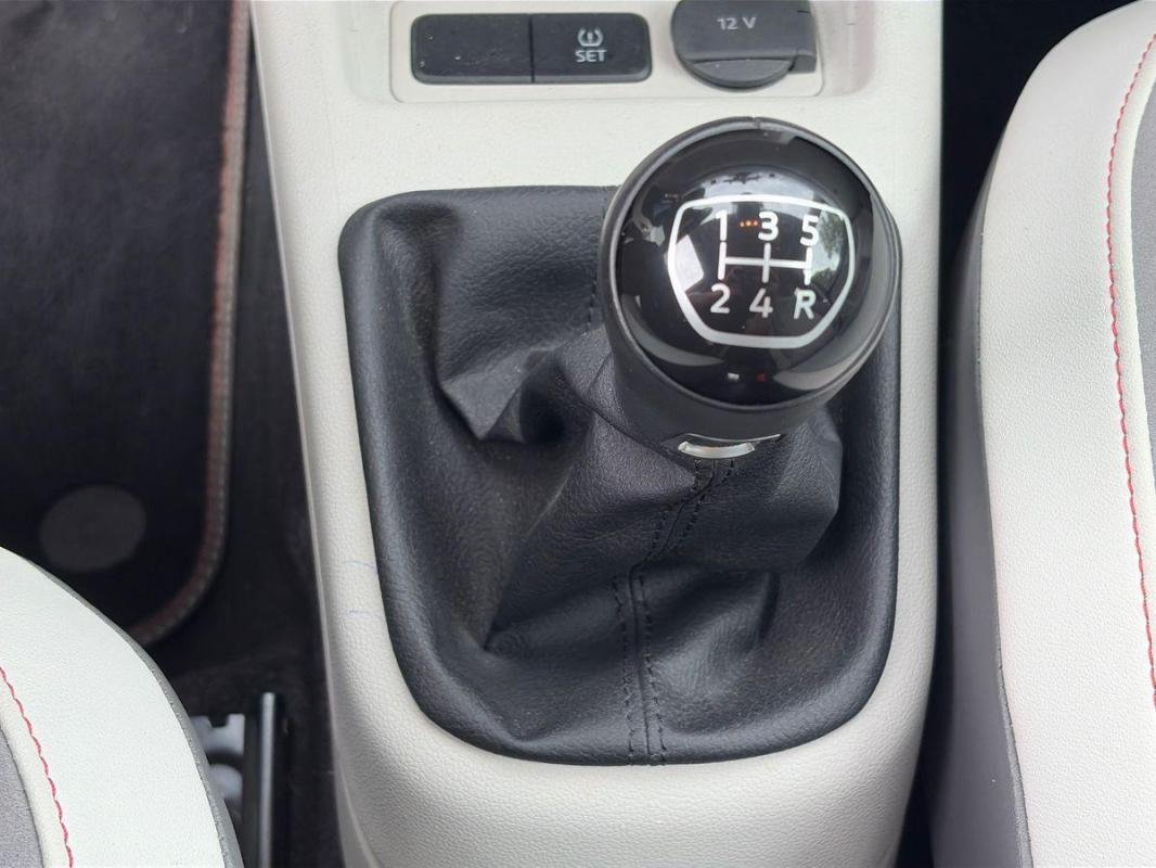 Volkswagen Up! - Photo 11