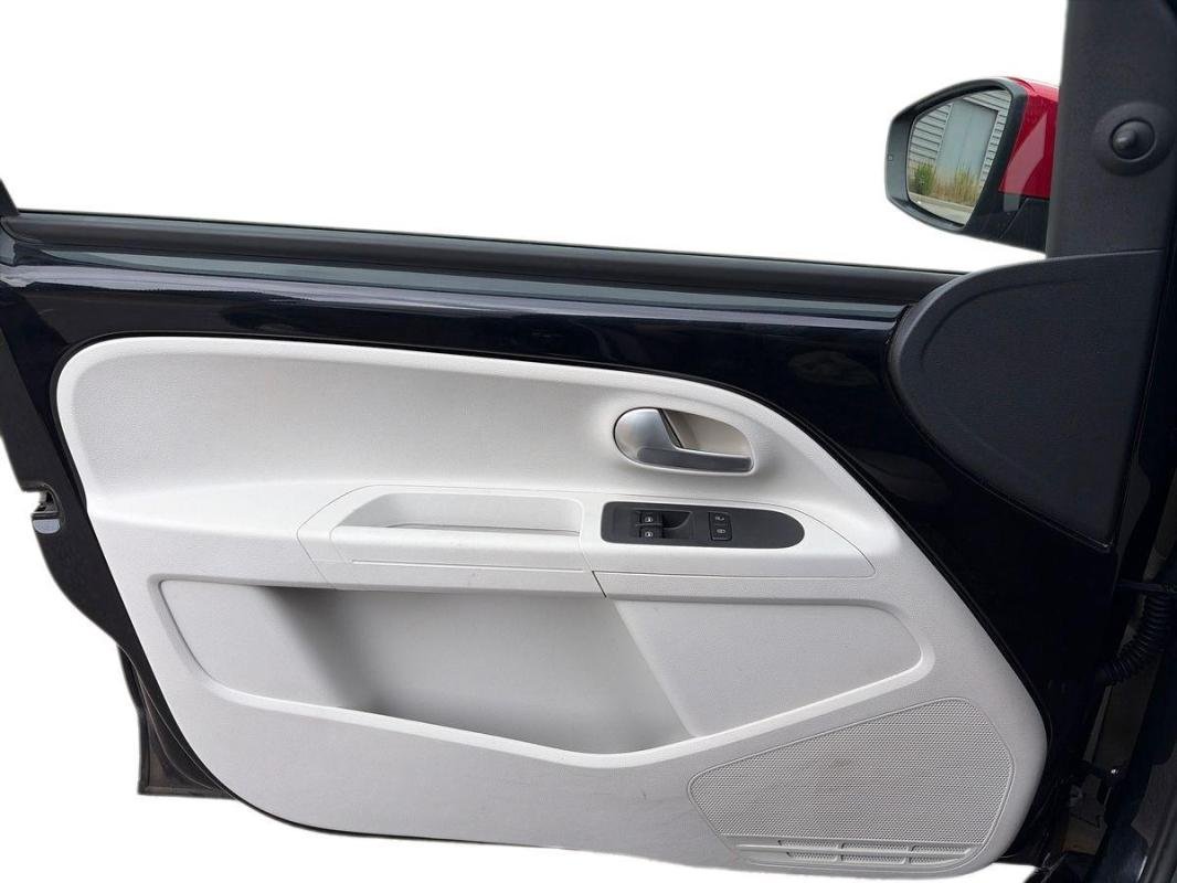 Volkswagen Up! - Photo 15