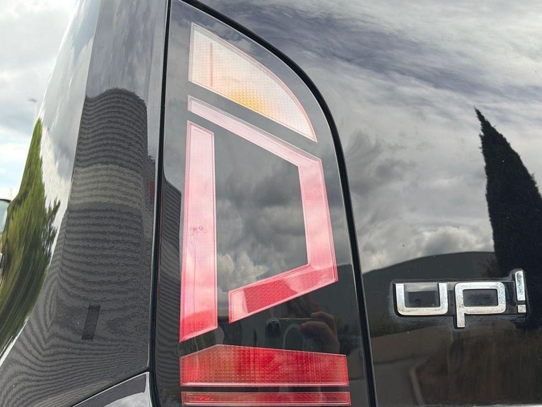 Volkswagen Up! - Photo 30