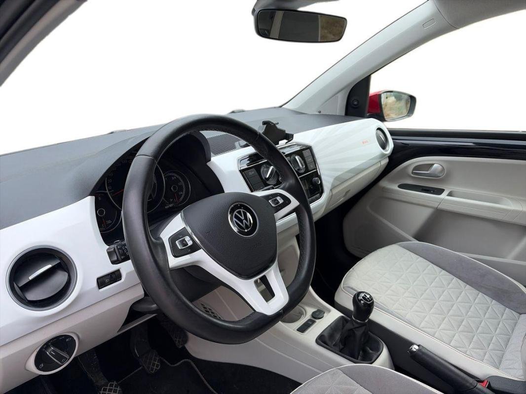 Volkswagen Up! - Photo 9