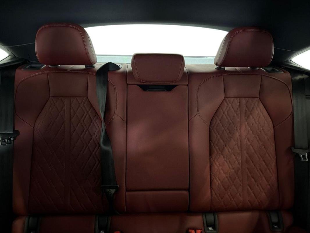 Audi SQ6 e-tron - Photo 22