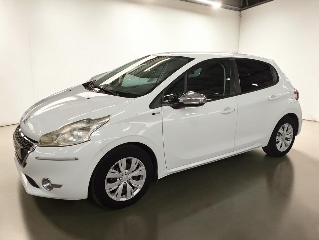 Peugeot 208 - Photo 6