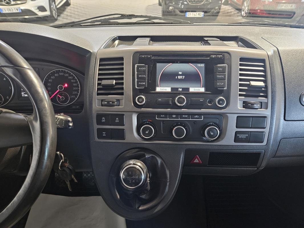 Volkswagen T5 Multivan - Photo 20