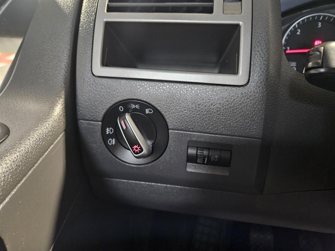 Volkswagen T5 Multivan - Photo 28