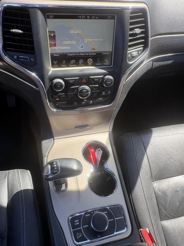 Jeep Grand Cherokee - Photo 11