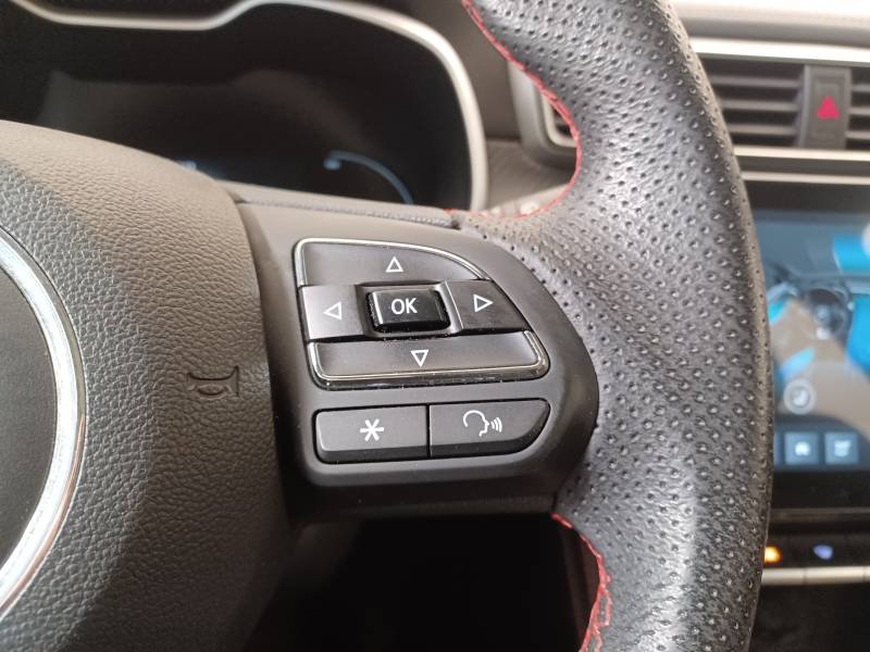 MG ZS - Photo 25