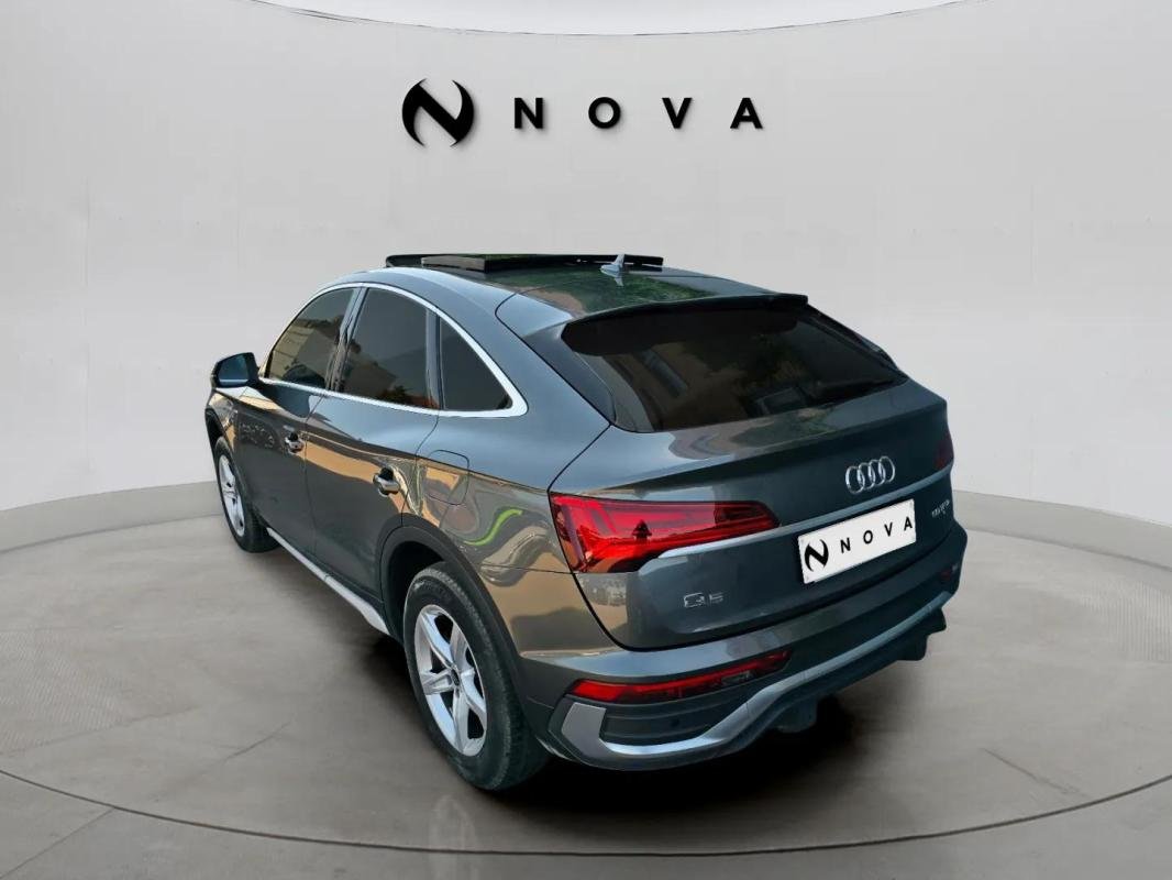 Audi Q5 - Photo 2
