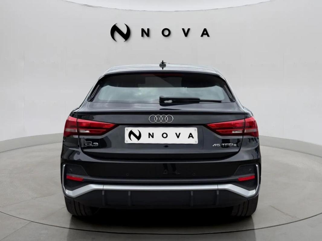 Audi Q3 - Photo 4