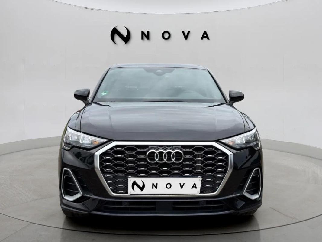 Audi Q3 - Photo 8