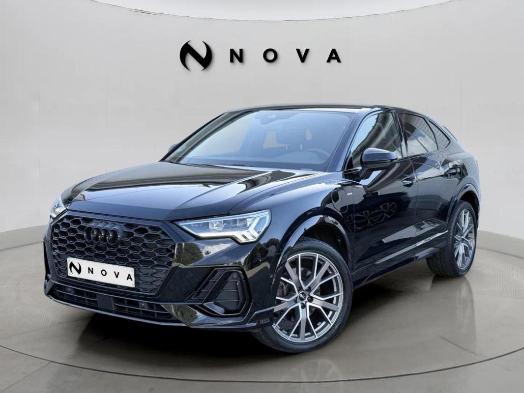 Audi Q3 - Photo 1