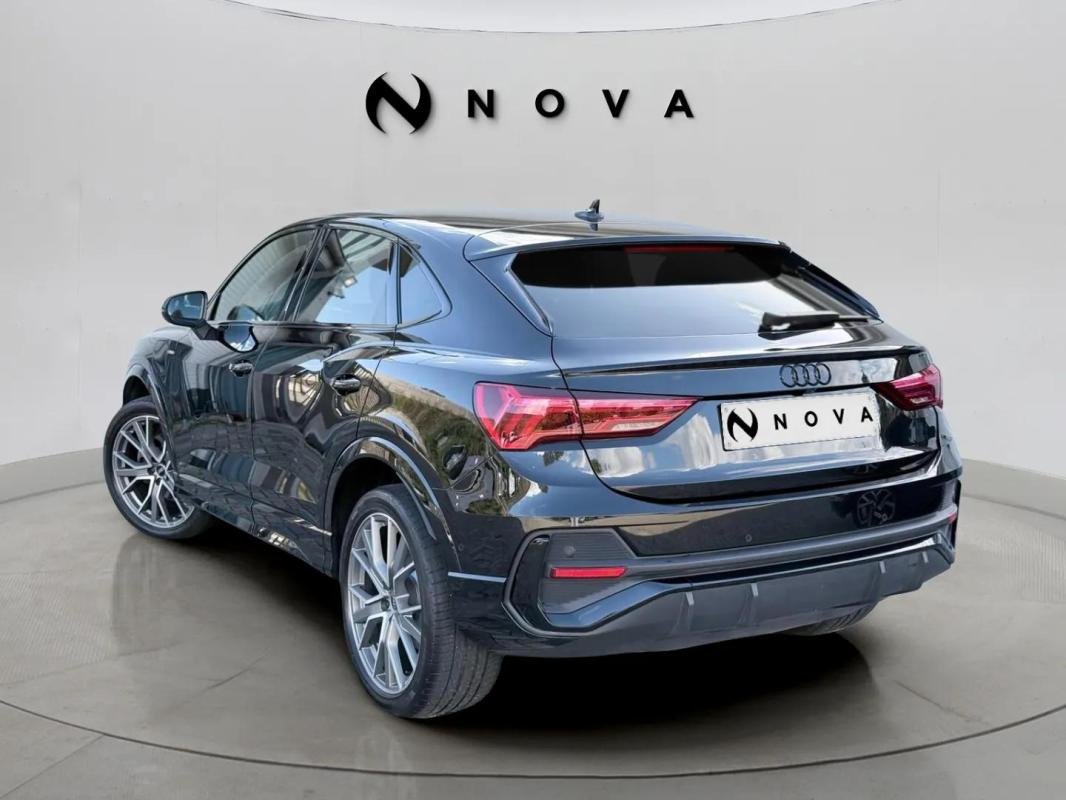 Audi Q3 - Photo 3