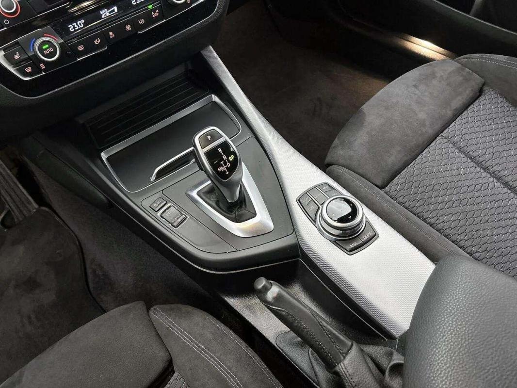 BMW 140i - Photo 11