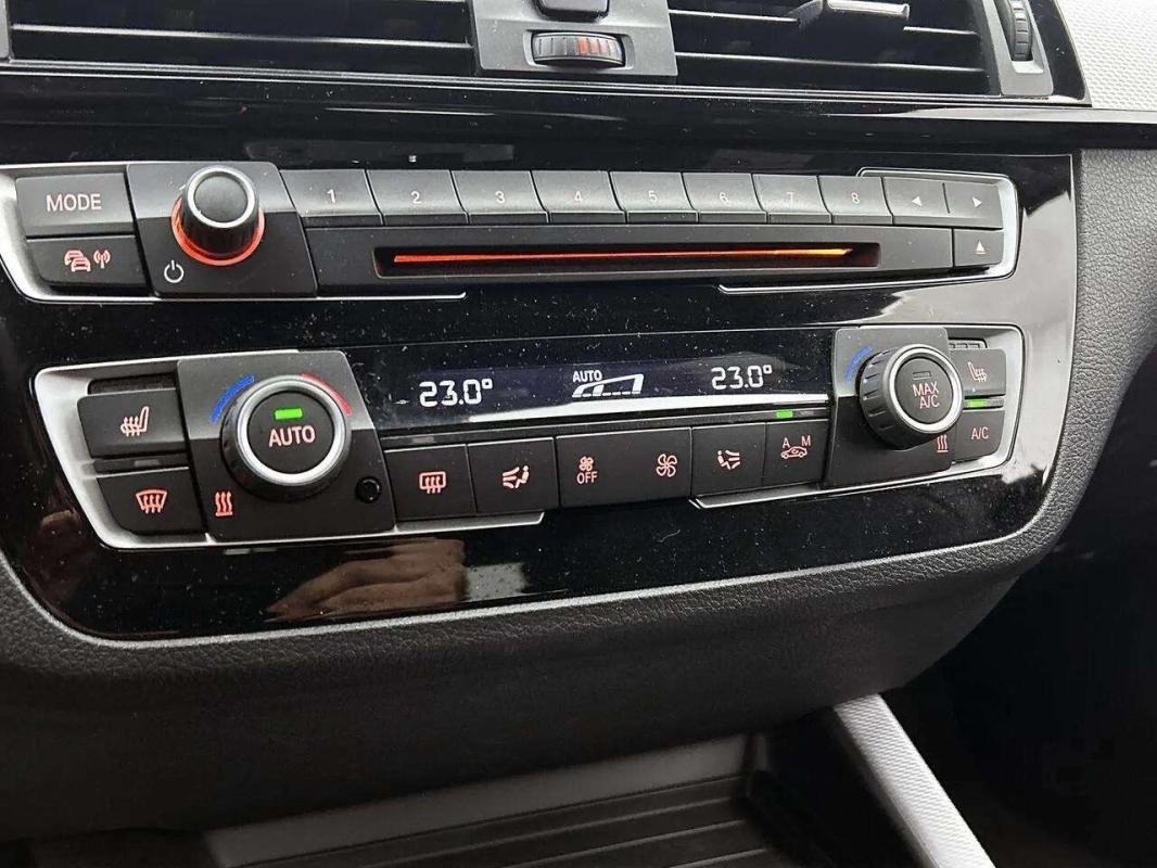 BMW 140i - Photo 13