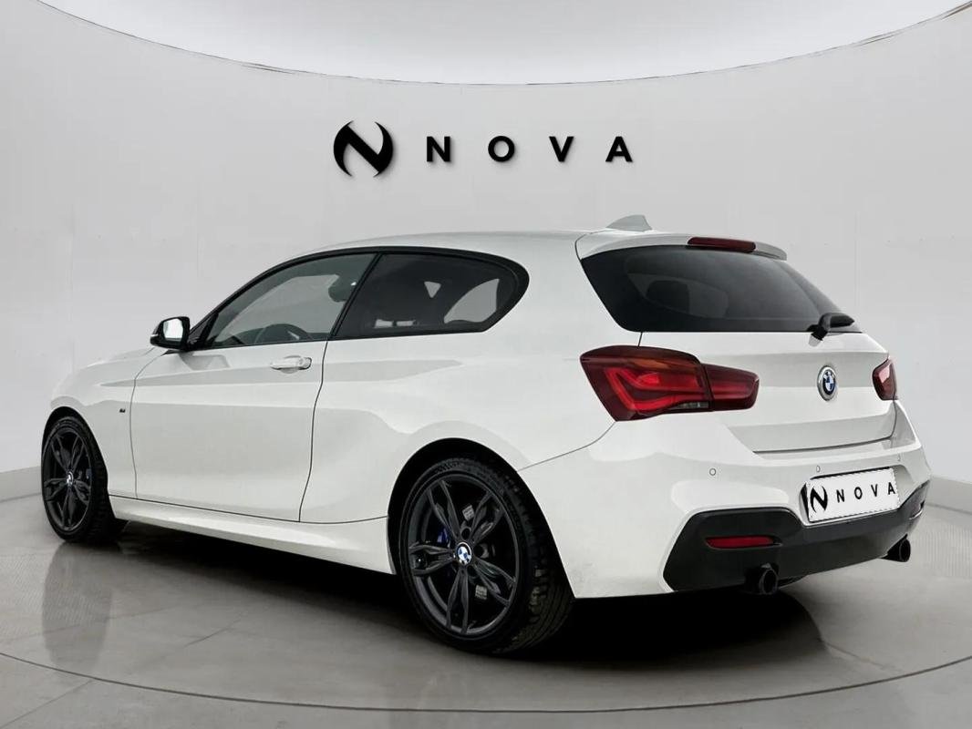 BMW 140i - Photo 3