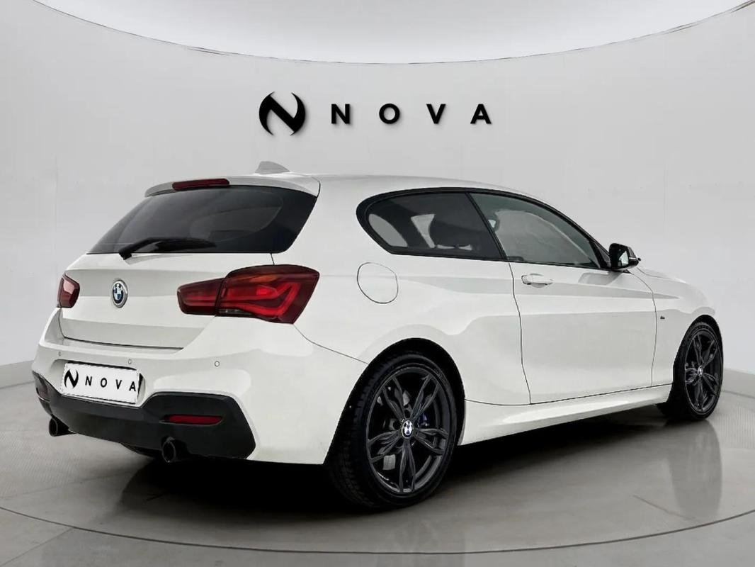 BMW 140i - Photo 4