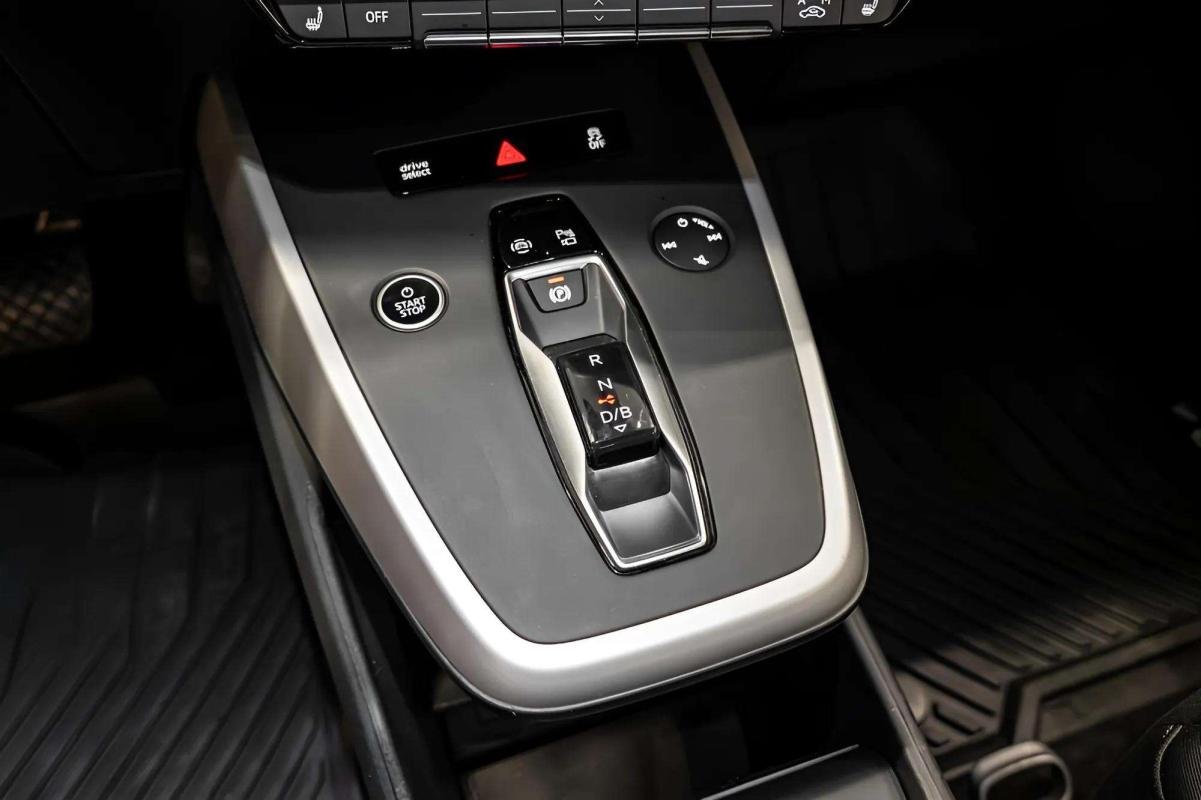 Audi Q4 Sportback e-tron - Photo 11