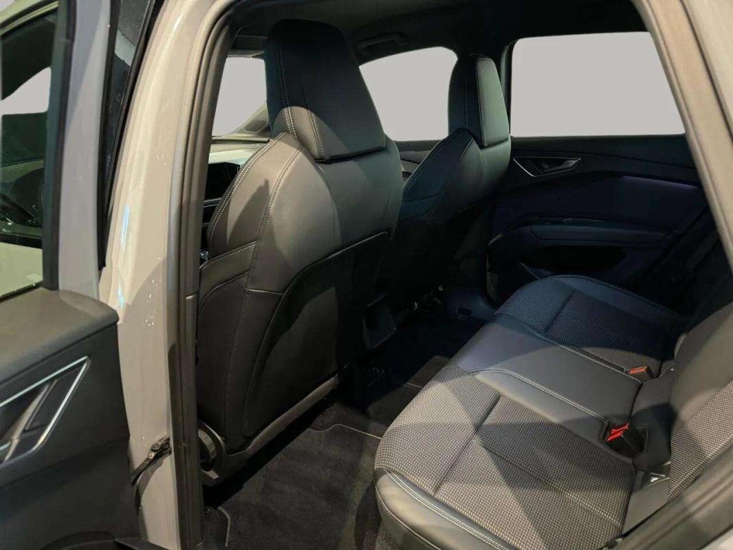 Audi Q4 Sportback e-tron - Photo 12