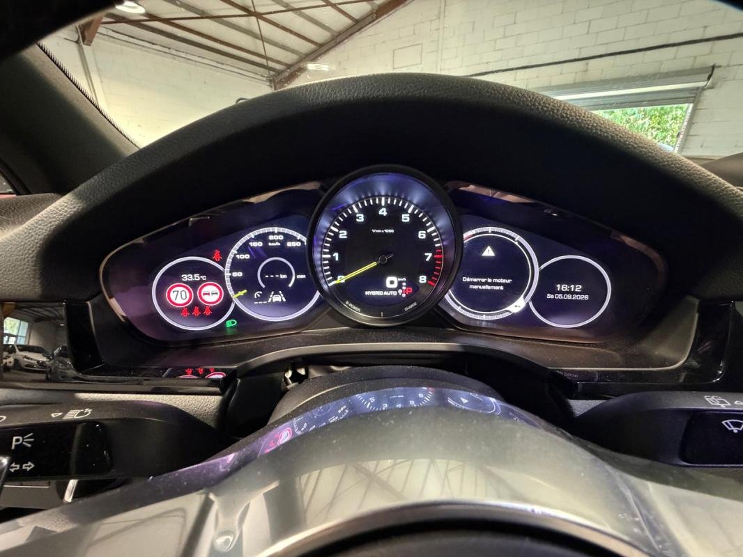 Porsche Cayenne - Photo 16