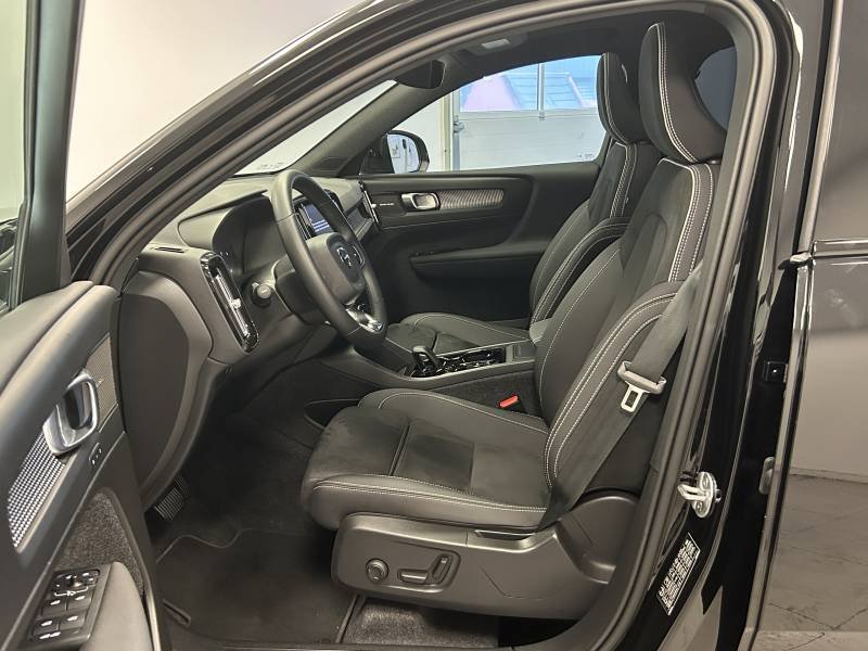 Volvo XC40 - Photo 11