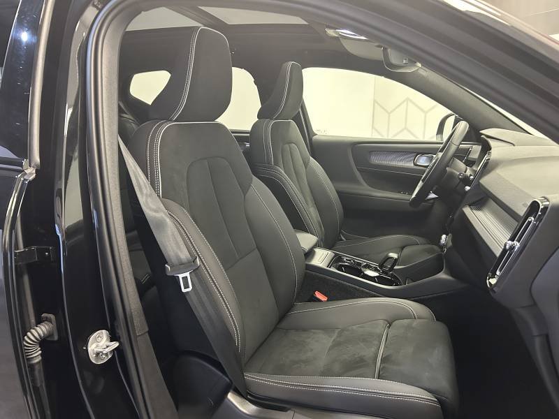 Volvo XC40 - Photo 12
