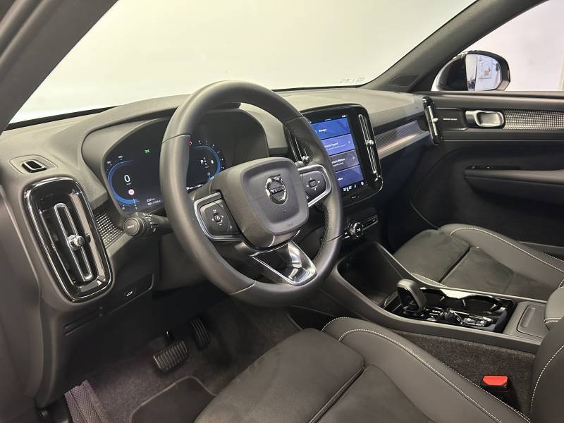 Volvo XC40 - Photo 13