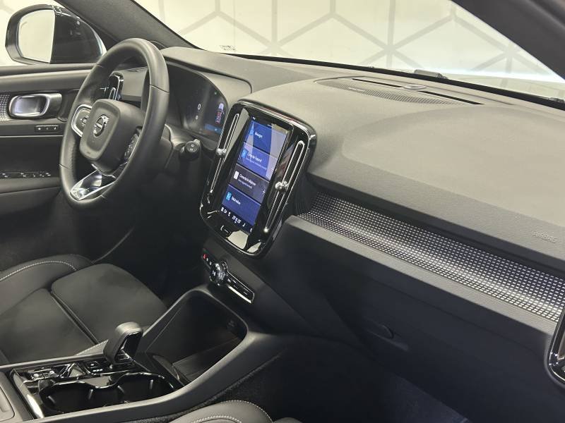 Volvo XC40 - Photo 14