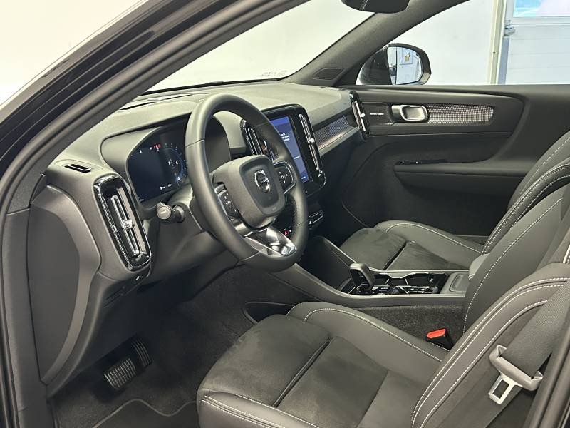 Volvo XC40 - Photo 10
