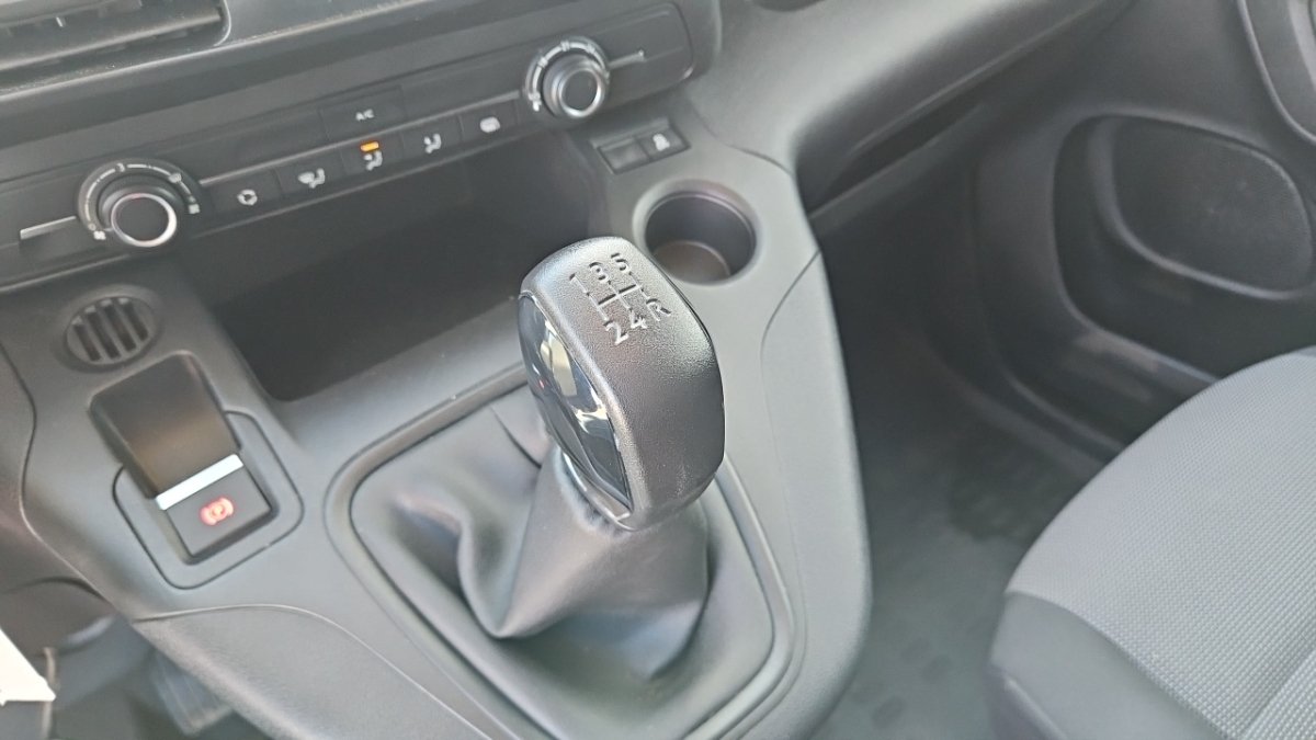 Peugeot Partner - Photo 25