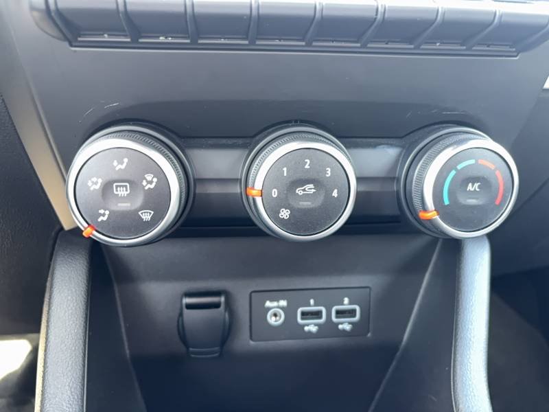 Renault Clio - Photo 24