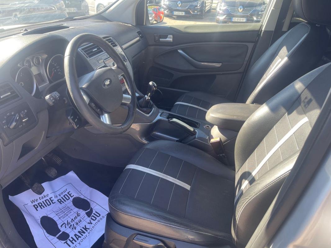 Ford Kuga - Photo 8