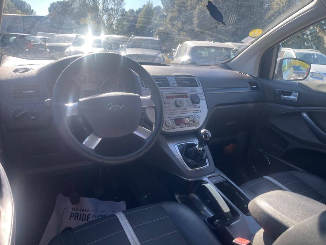 Ford Kuga - Photo 9