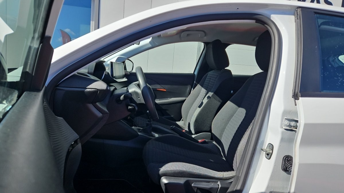 Peugeot 208 - Photo 13