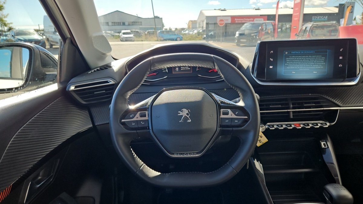 Peugeot 208 - Photo 15
