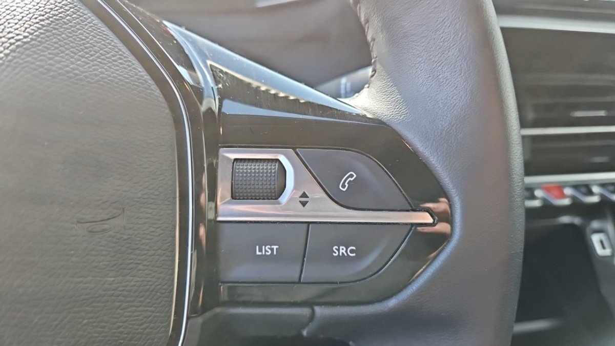 Peugeot 208 - Photo 18