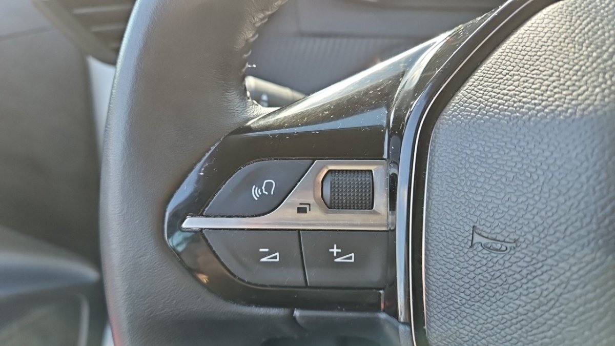 Peugeot 208 - Photo 19