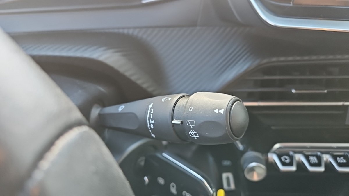 Peugeot 208 - Photo 20