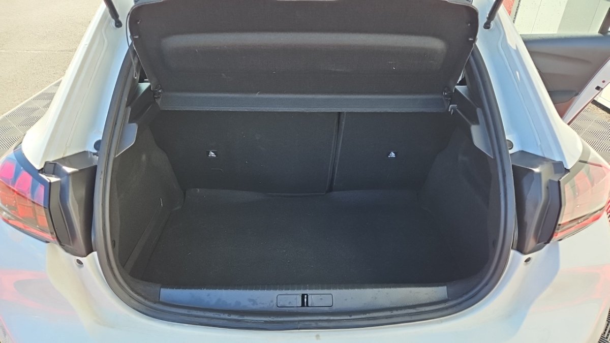 Peugeot 208 - Photo 9