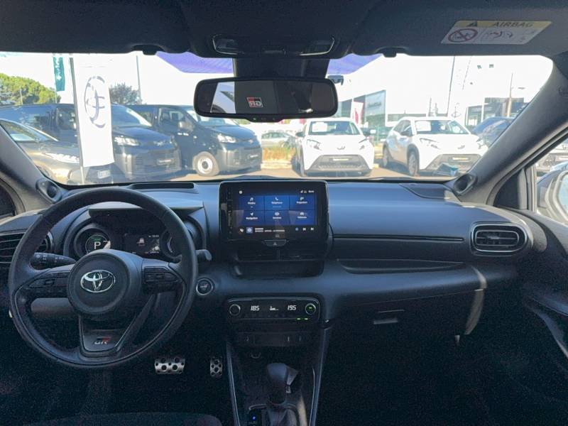 Toyota Yaris - Photo 11